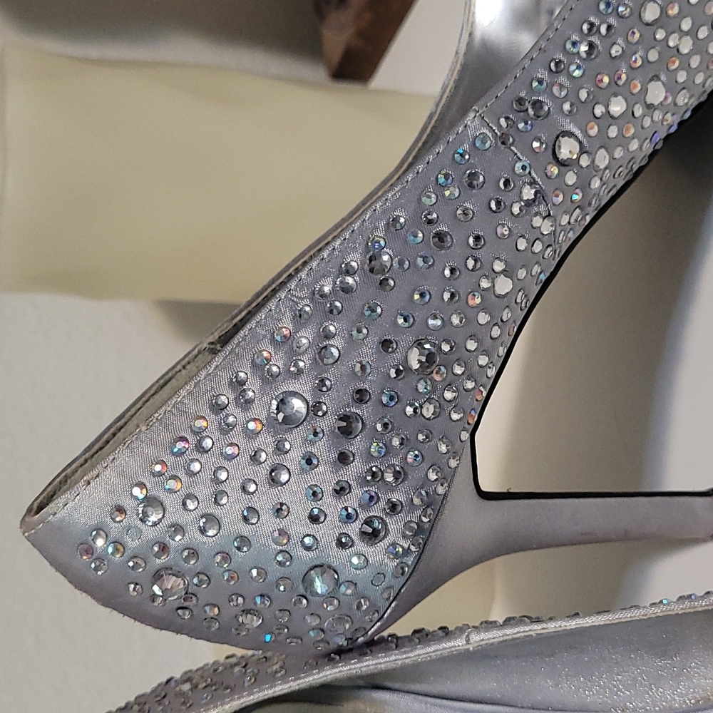 Shoes - Picture 2 of 5